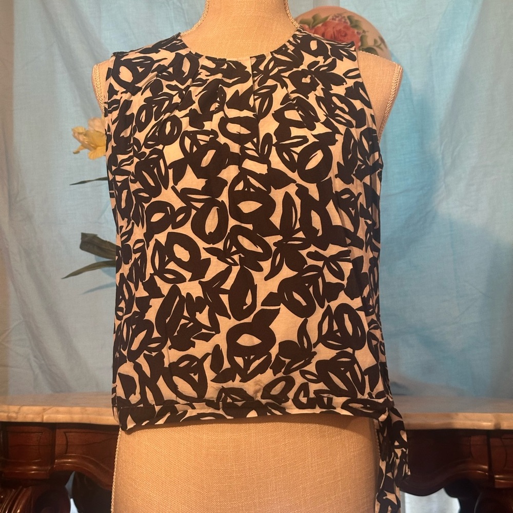 Navy and White Sleeveless Top